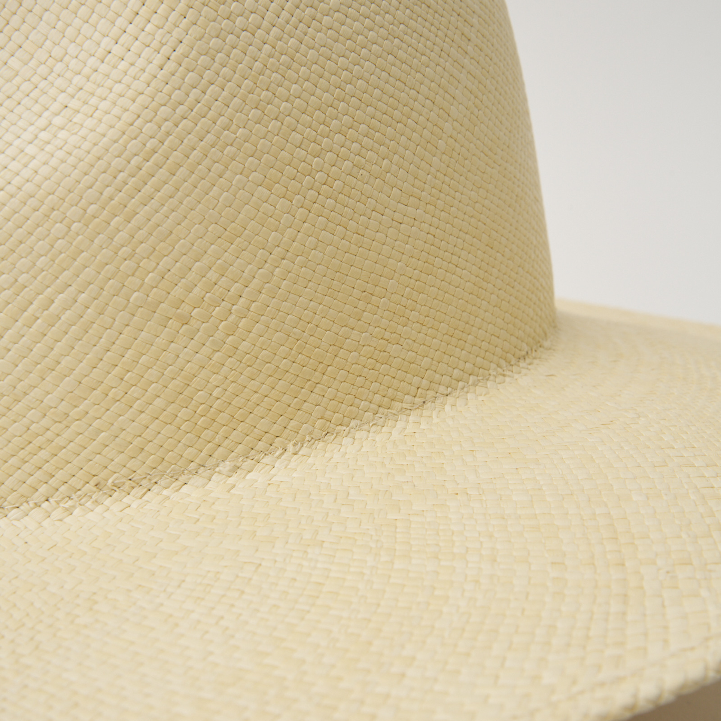 Studio closeup image of the weave on the Natural coloured Camilo Oro Panama hat.