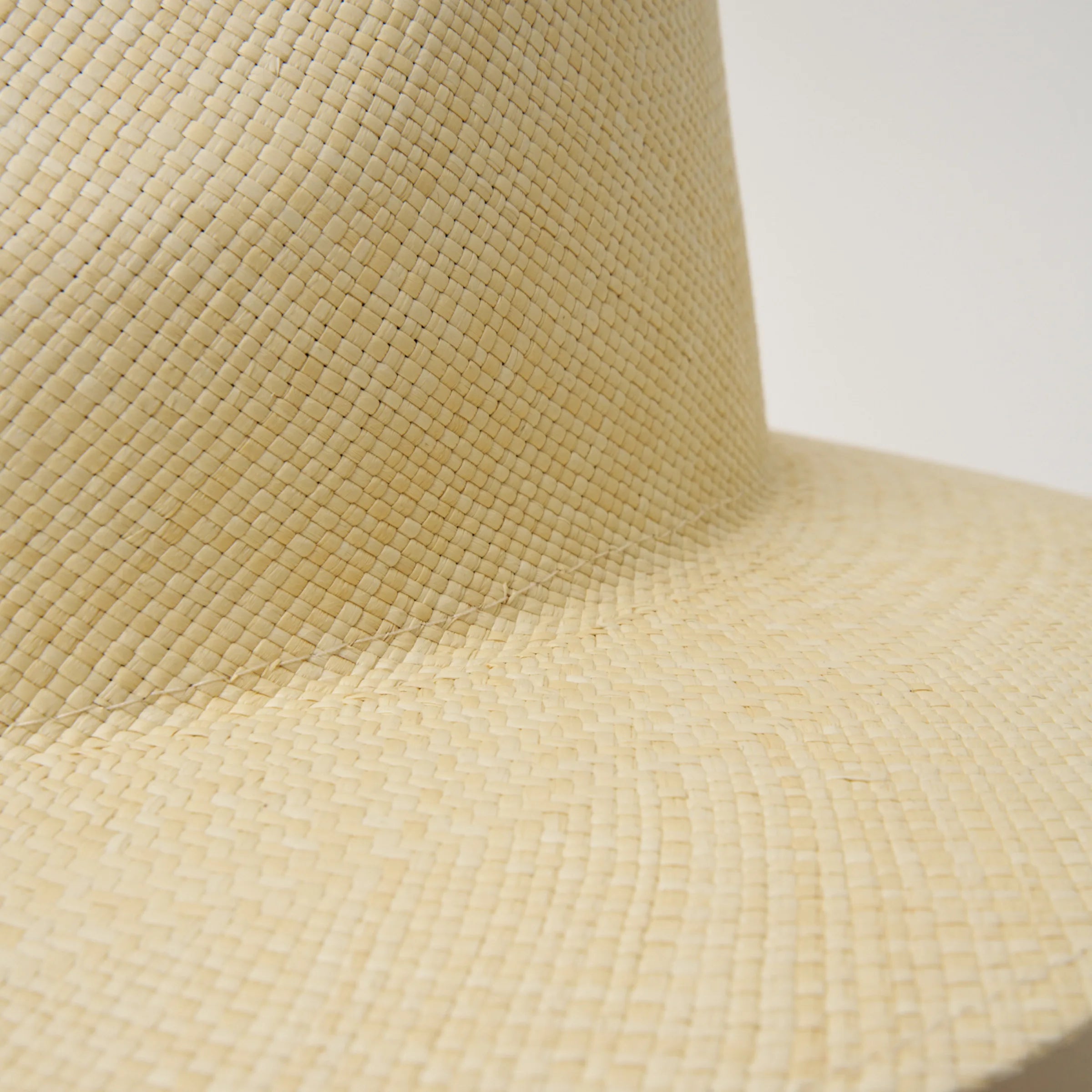 Studio closeup image of the weave on the Natural coloured Camilo Vita Panama hat.
